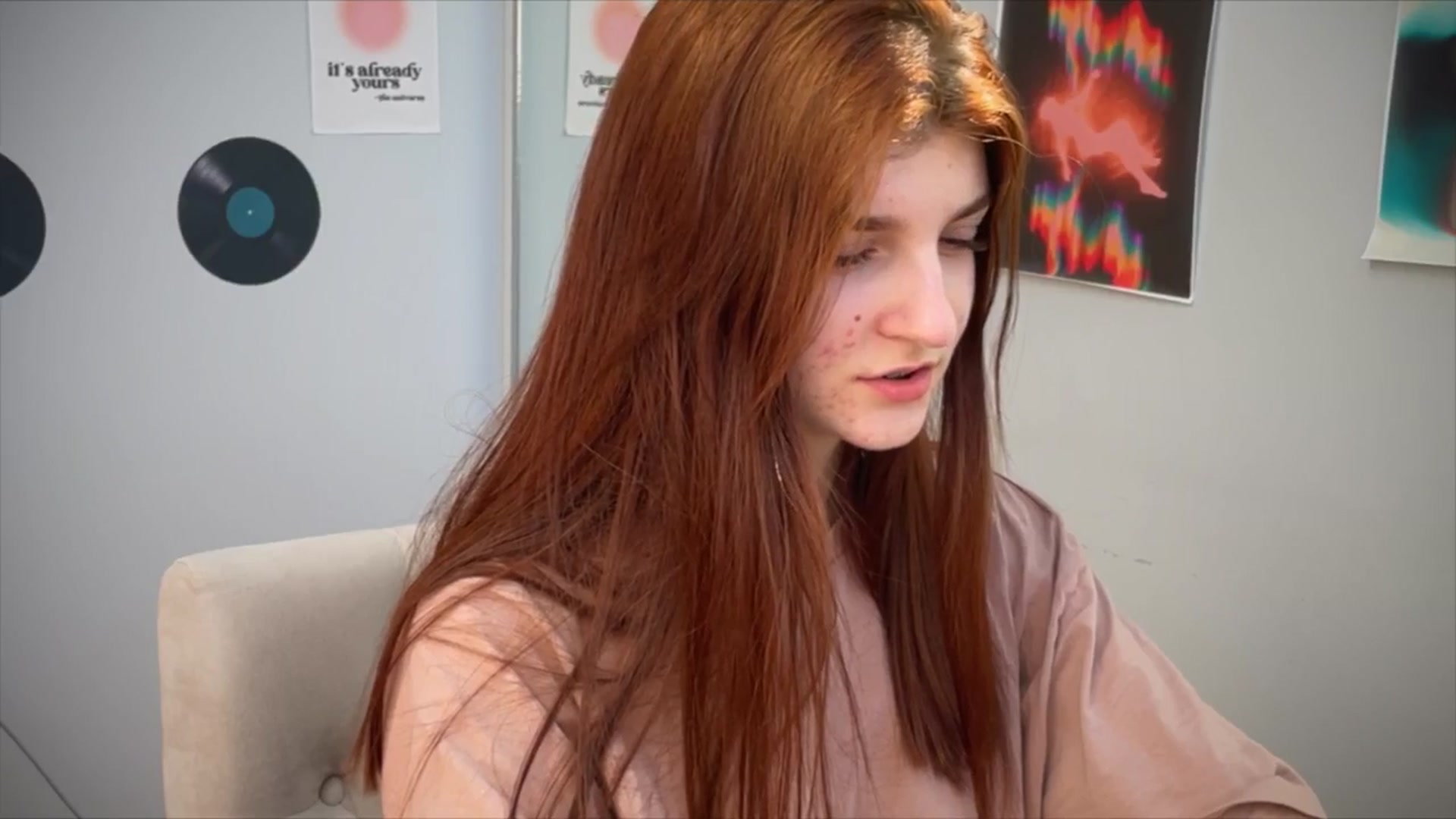 Gallery image thumbnail from BellaCute__'s myfreecams stream on, 05/10/2025, 11:18 image 11 of 20