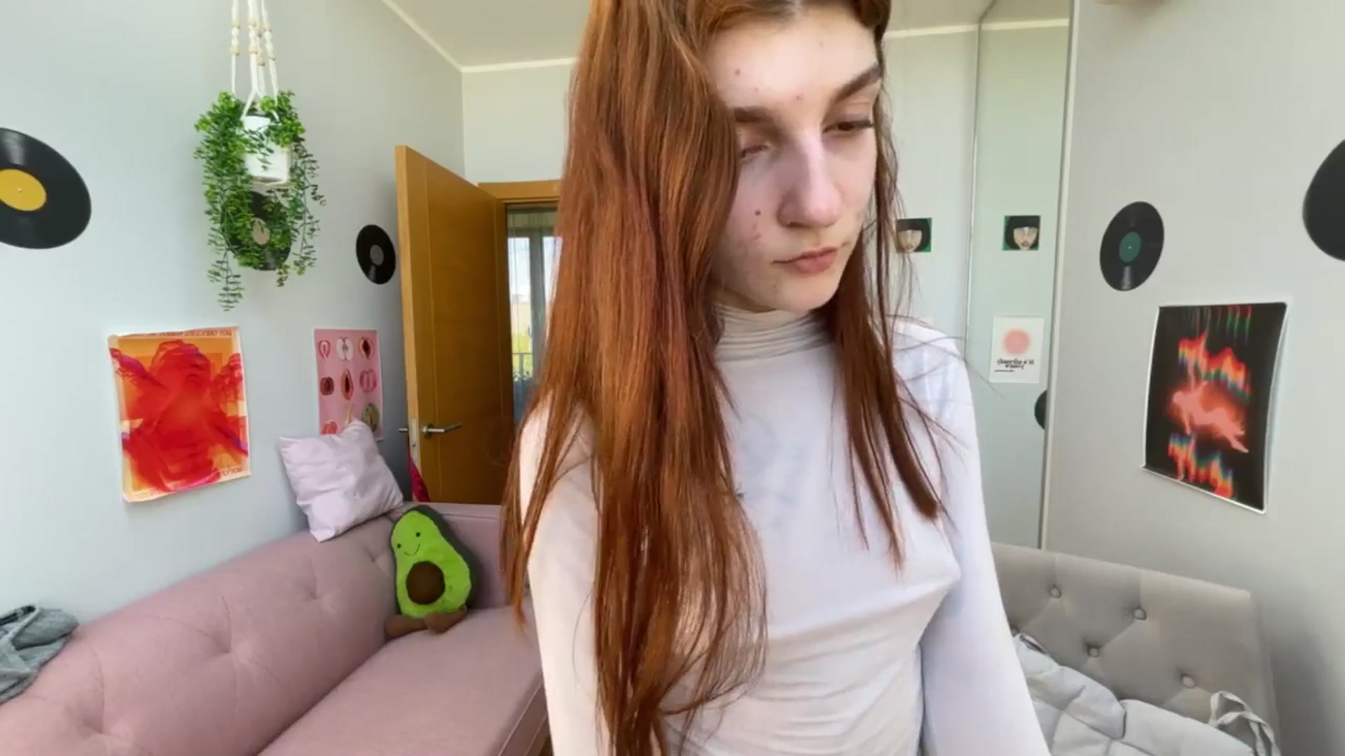 Gallery image thumbnail from BellaCute__'s myfreecams stream on, 05/20/2025, 10:42 image 14 of 20