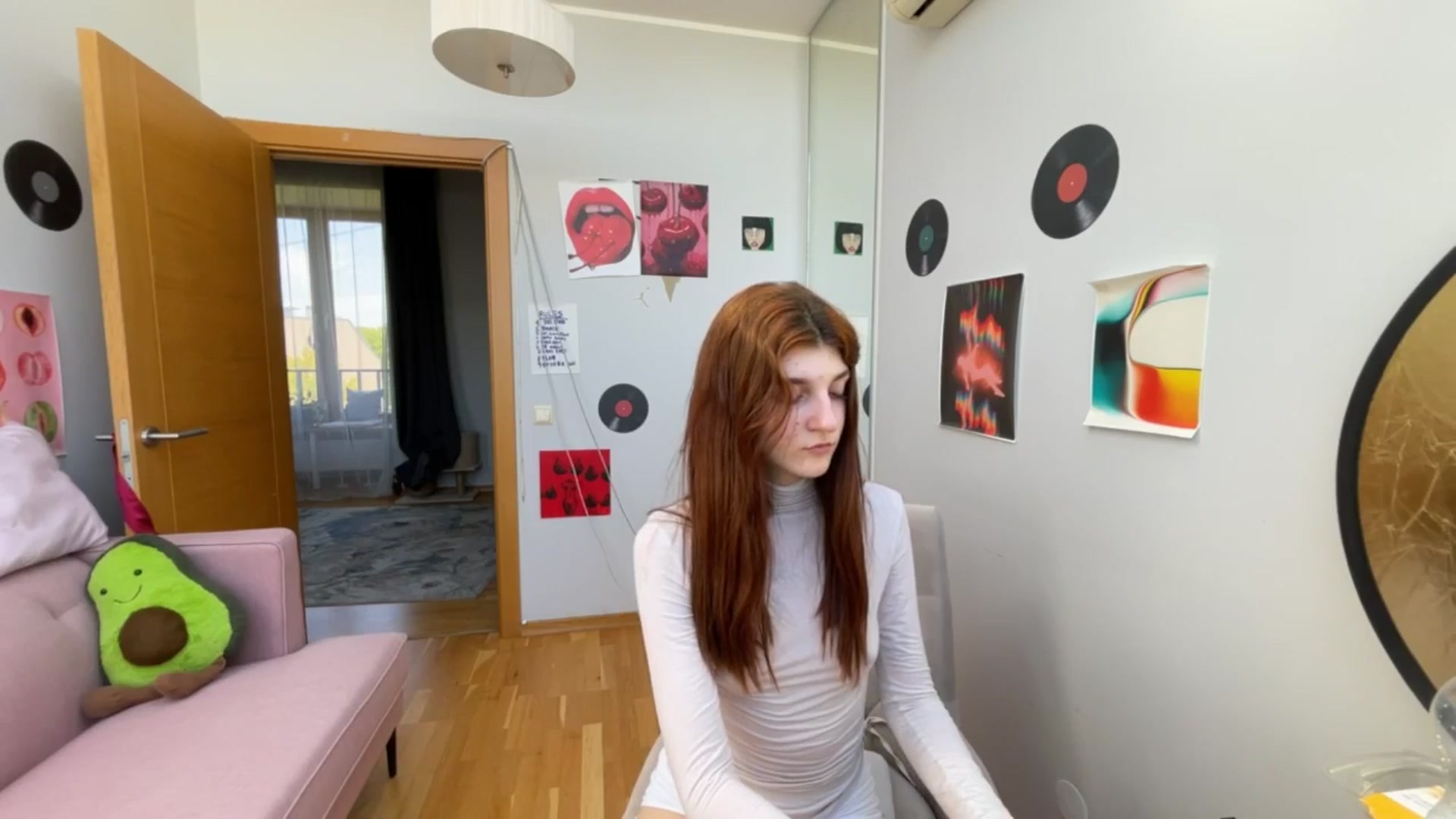 Gallery image thumbnail from BellaCute__'s myfreecams stream on, 05/20/2025, 10:42 image 15 of 20