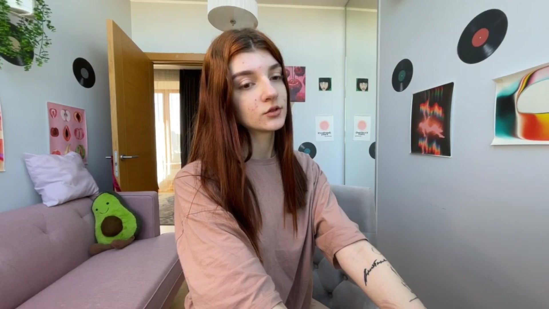 Gallery image thumbnail from BellaCute__'s myfreecams stream on, 05/21/2025, 07:59 image 3 of 20
