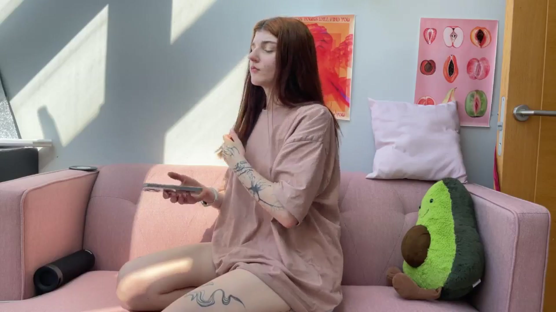 Gallery image thumbnail from BellaCute__'s myfreecams stream on, 05/21/2025, 11:07 image 9 of 20