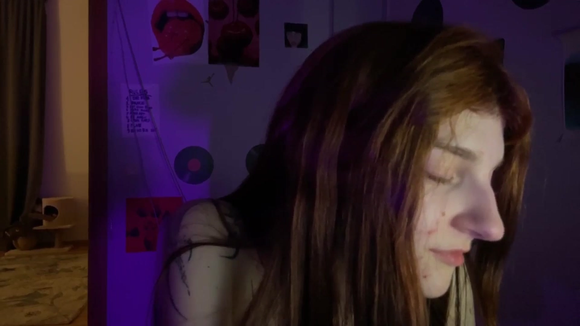 Gallery image thumbnail from BellaCute__'s myfreecams stream on, 05/26/2025, 21:38 image 18 of 20