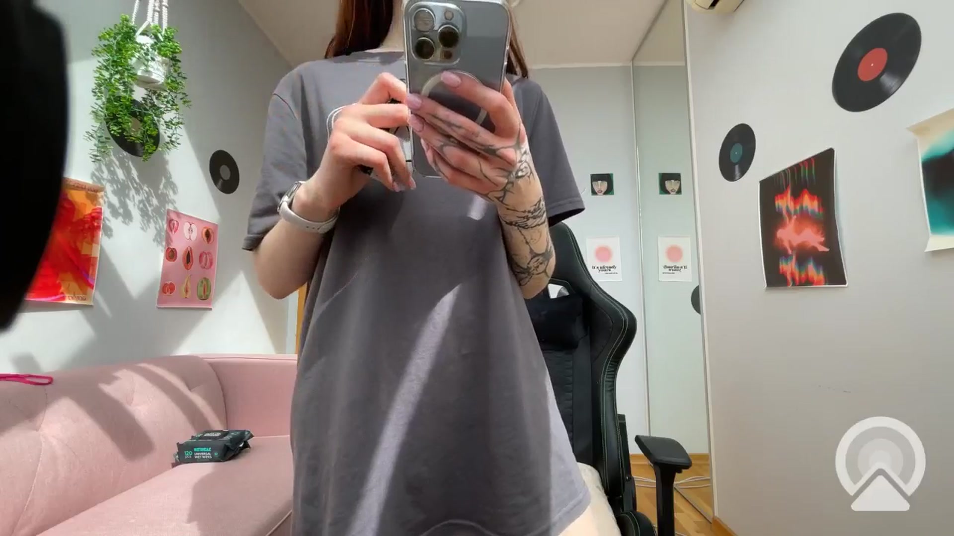 Gallery image thumbnail from BellaCute__'s myfreecams stream on, 05/29/2025, 13:03 image 16 of 20