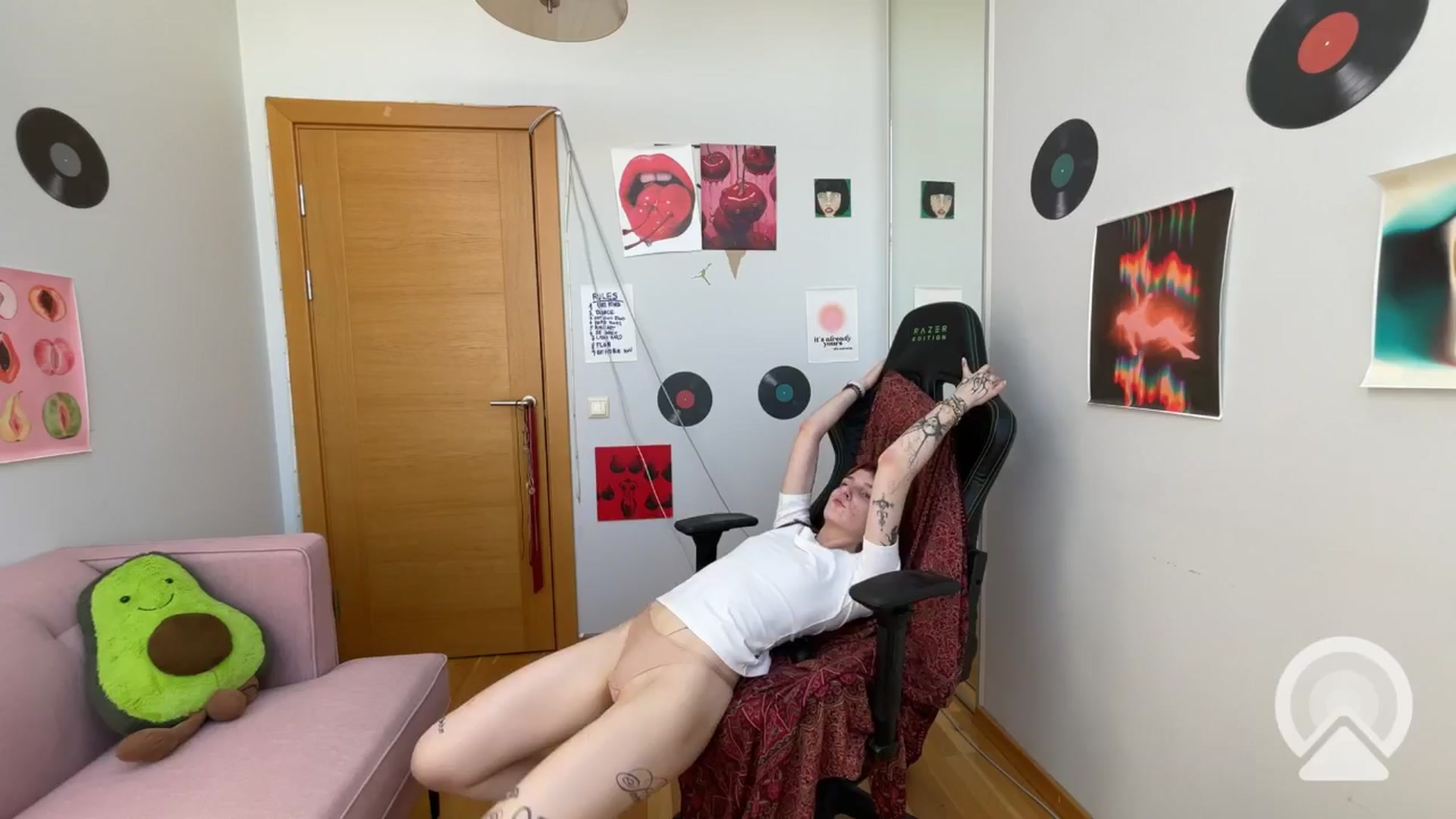 Gallery image thumbnail from BellaCute__'s myfreecams stream on, 05/30/2025, 11:10 image 17 of 20