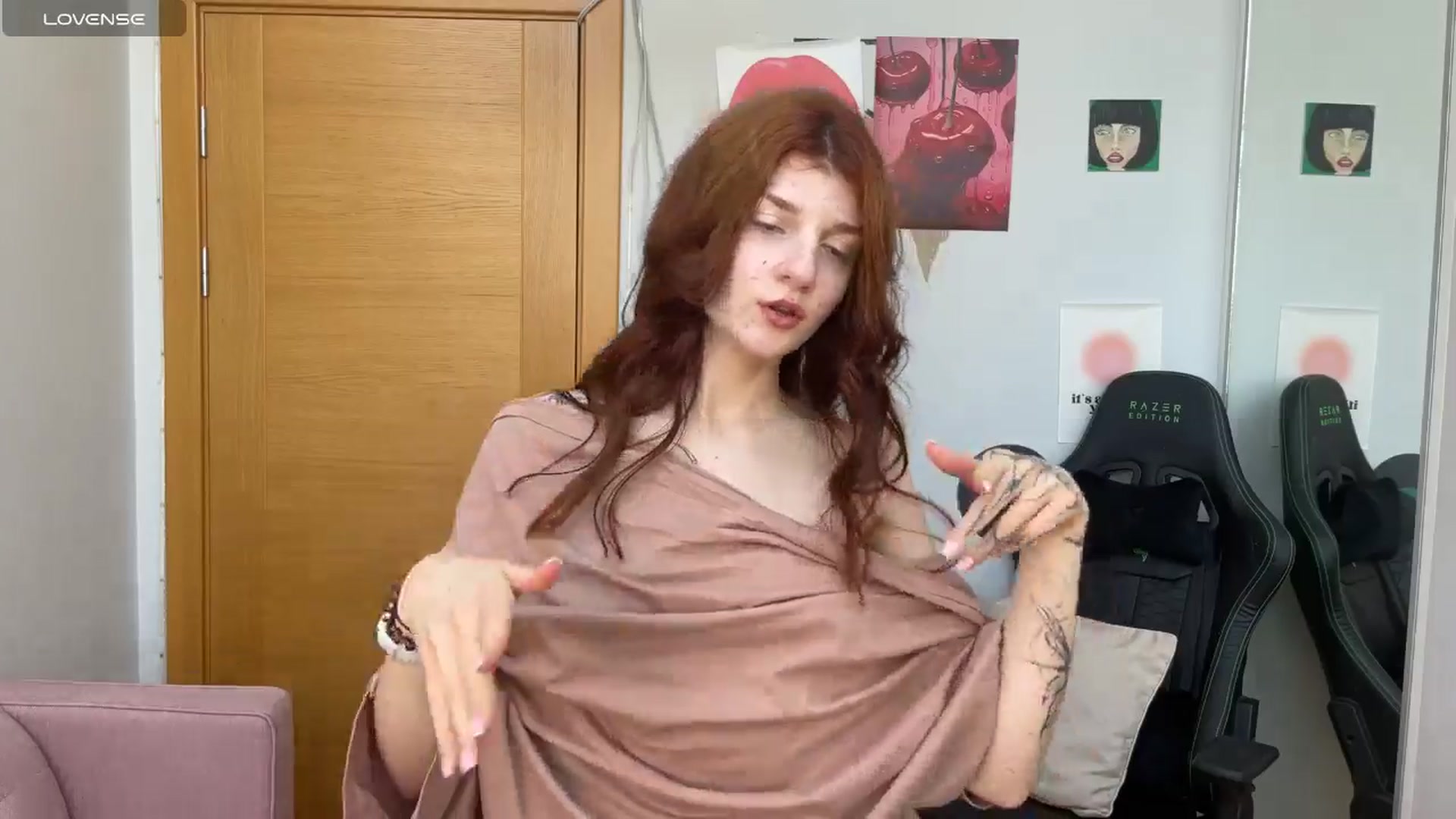 Gallery image thumbnail from BellaCute__'s myfreecams stream on, 06/13/2025, 08:23 image 16 of 20