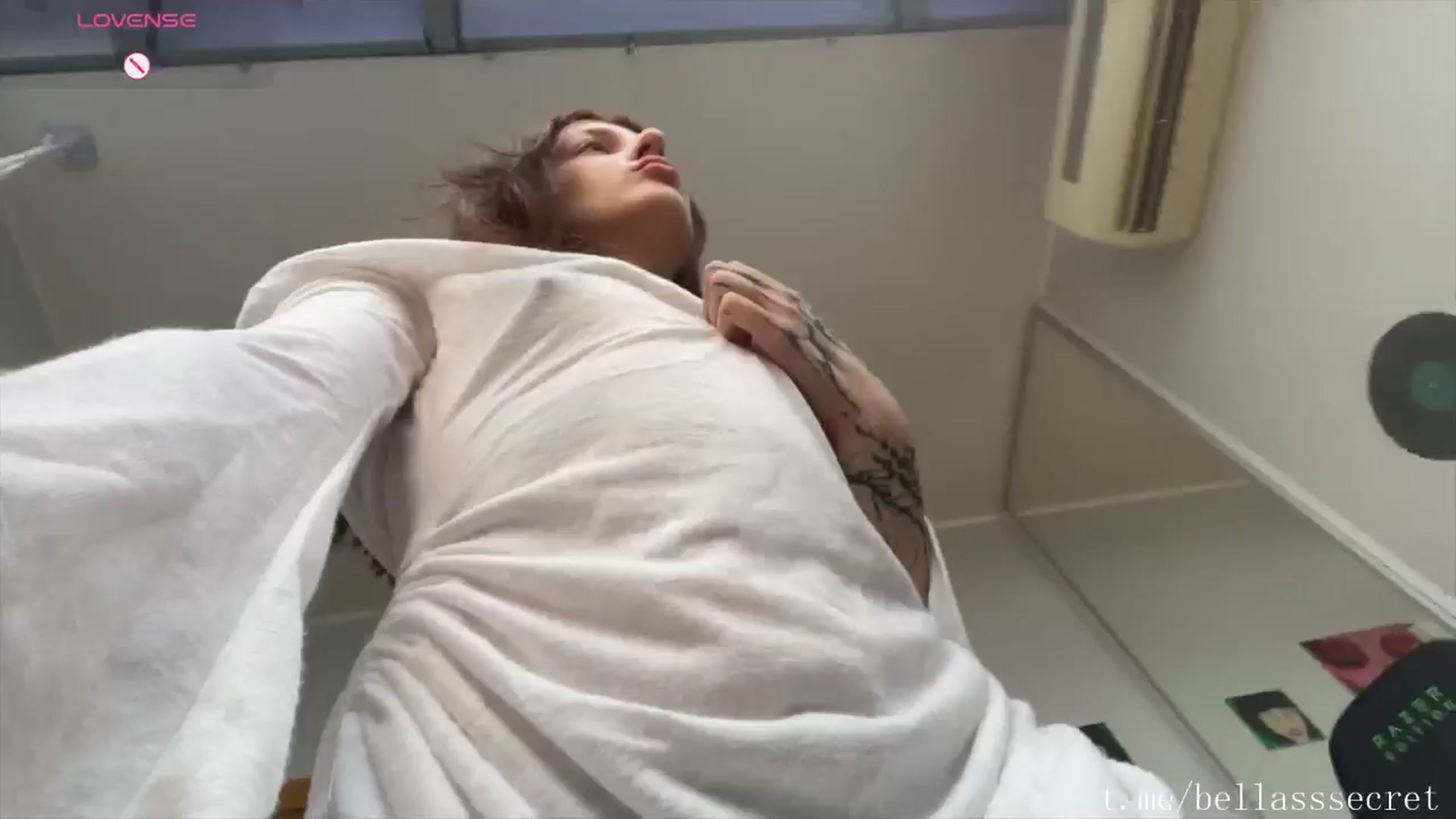 Gallery image thumbnail from BellaCute__'s myfreecams stream on, 07/24/2025, 08:14 image 14 of 20