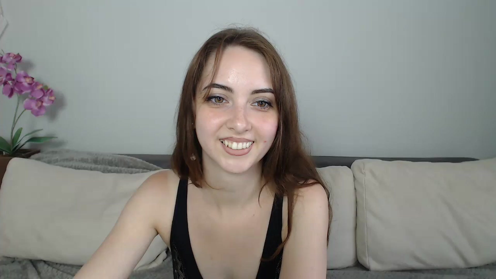 Gallery image thumbnail from BellaDream_m's myfreecams stream on, 06/26/2024, 13:43 image 19 of 20