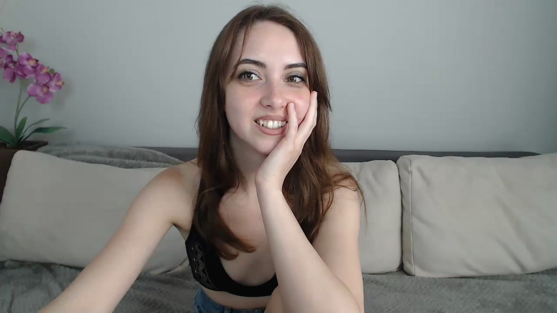 Gallery image thumbnail from BellaDream_m's myfreecams stream on, 06/26/2024, 16:24 image 9 of 20