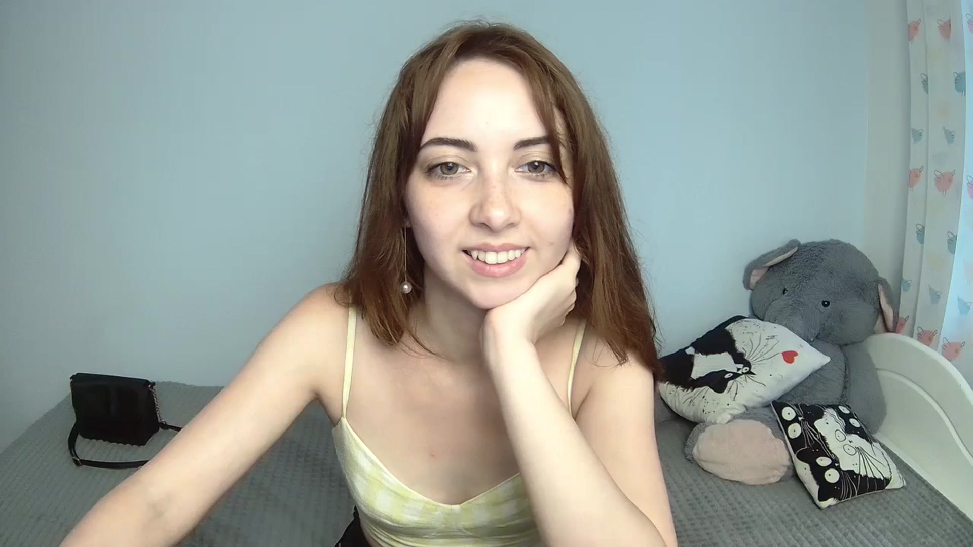 Gallery image thumbnail from BellaDream_m's myfreecams stream on, 06/28/2024, 17:57 image 17 of 20