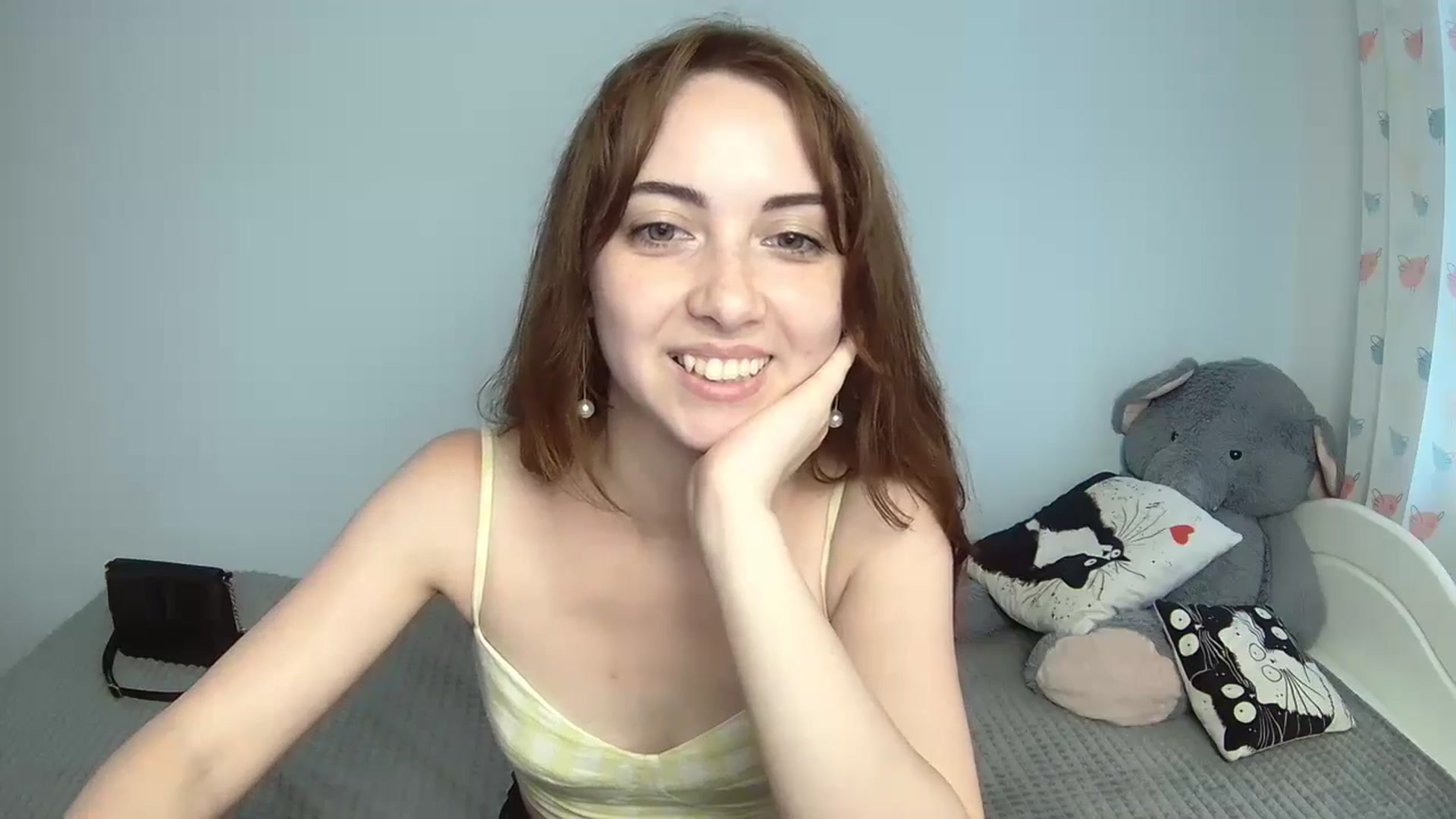 Gallery image thumbnail from BellaDream_m's myfreecams stream on, 06/28/2024, 17:57 image 5 of 20
