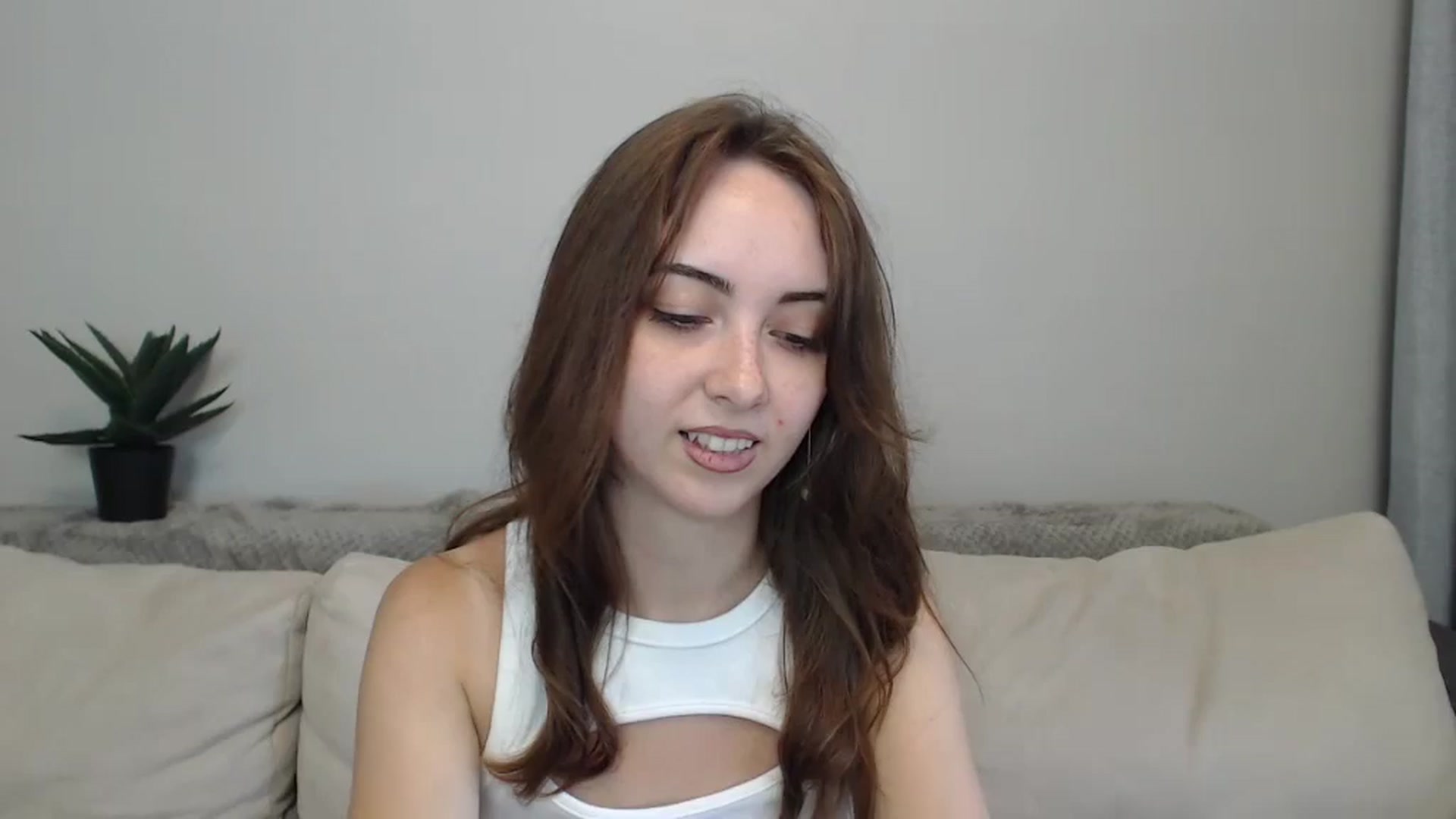 Gallery image thumbnail from BellaDream_m's myfreecams stream on, 07/05/2024, 07:15 image 4 of 20