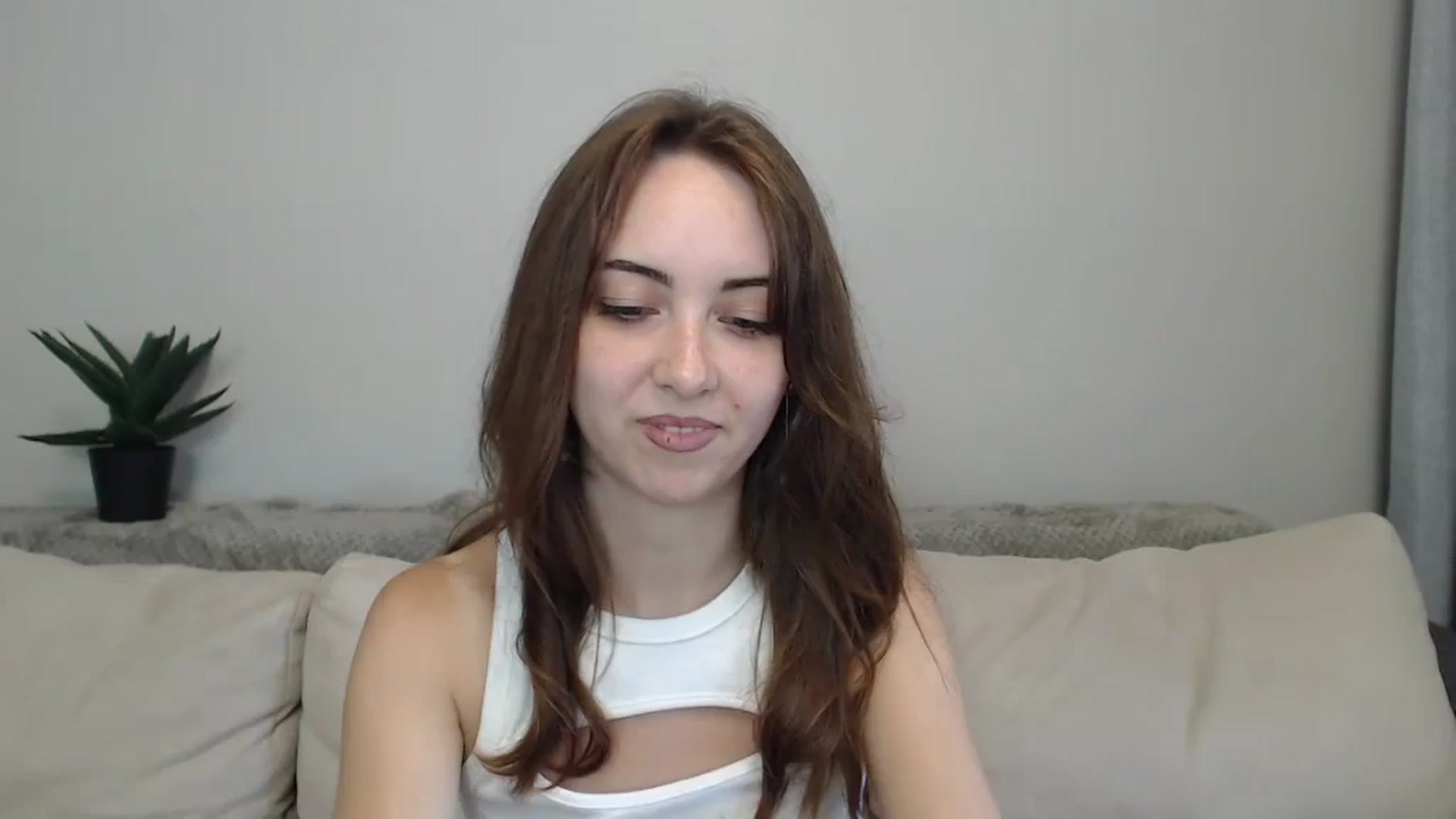 Gallery image thumbnail from BellaDream_m's myfreecams stream on, 07/05/2024, 07:15 image 13 of 20