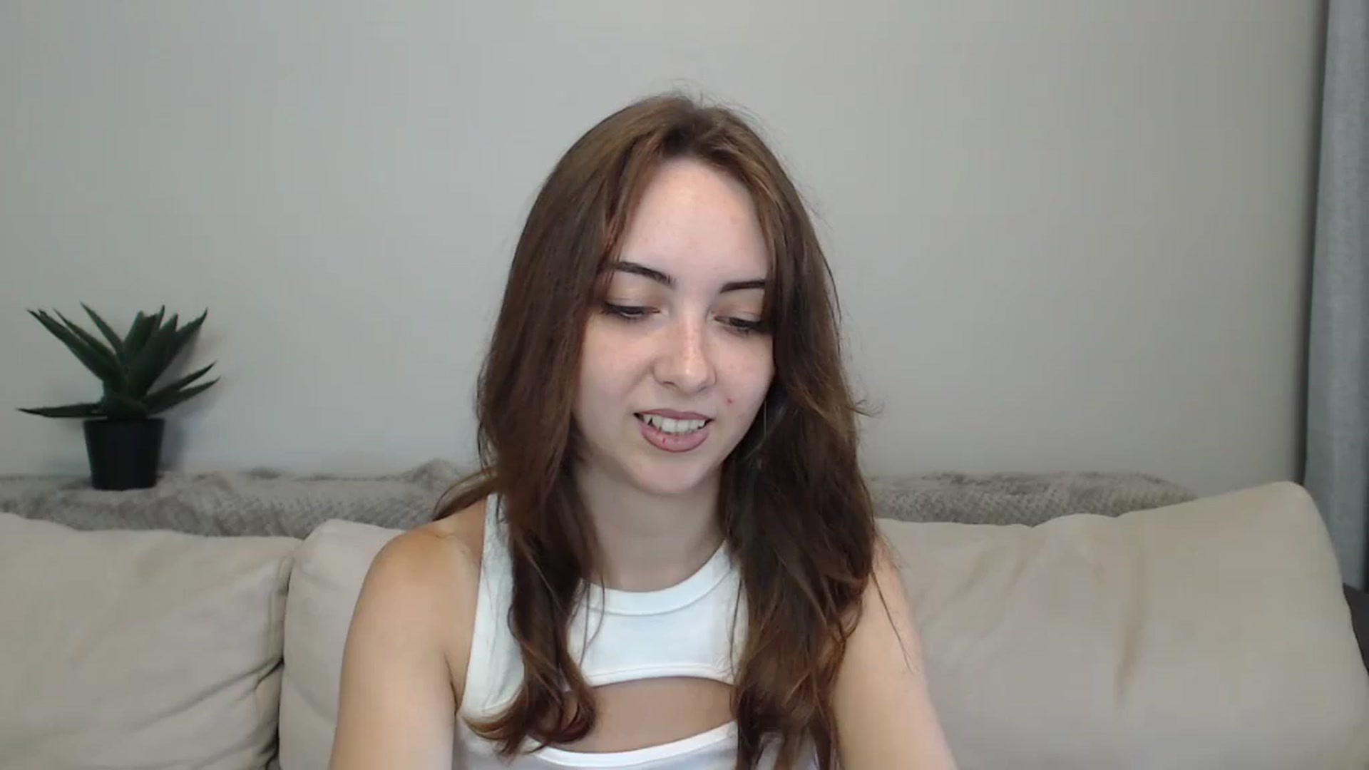 Gallery image thumbnail from BellaDream_m's myfreecams stream on, 07/05/2024, 07:15 image 14 of 20