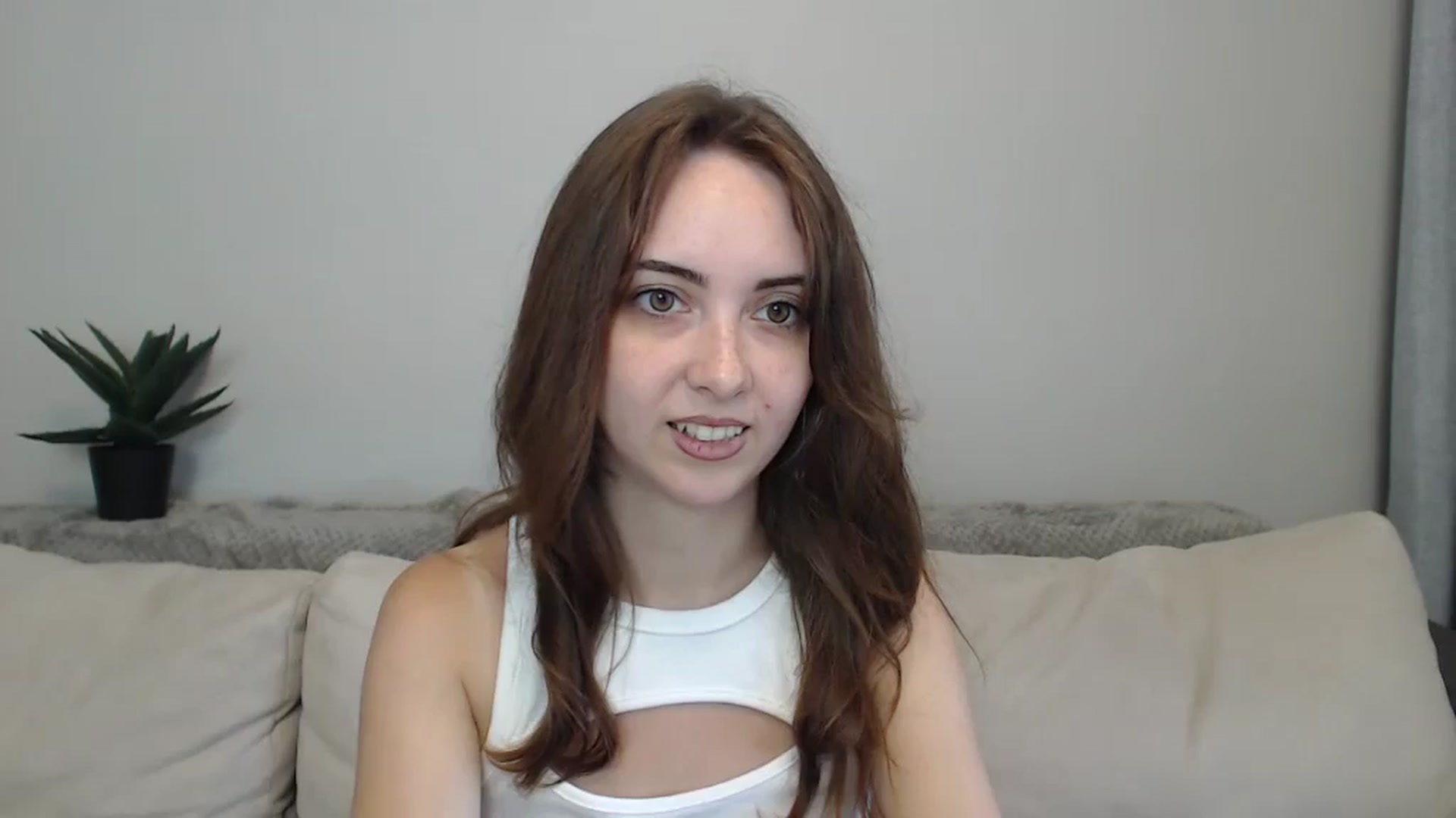 Gallery image thumbnail from BellaDream_m's myfreecams stream on, 07/05/2024, 07:15 image 2 of 20