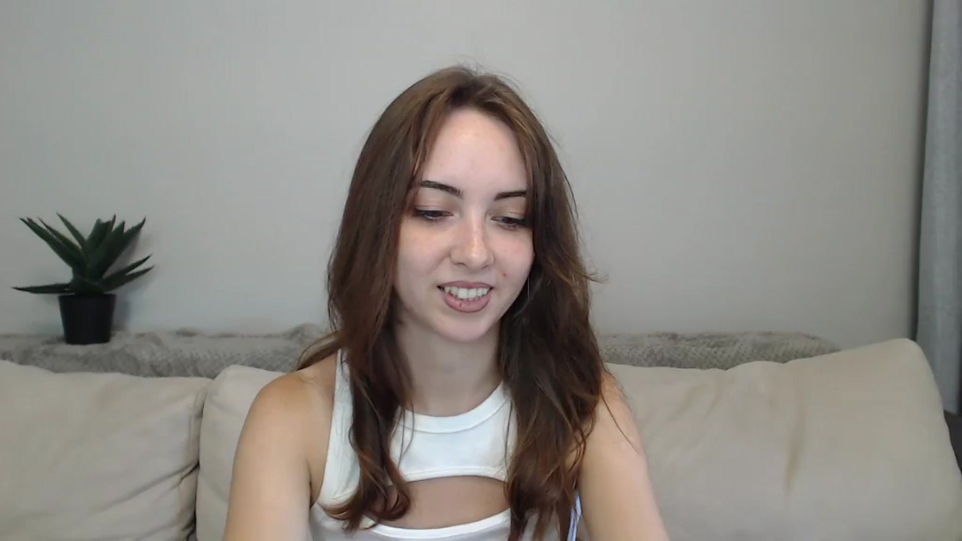 Gallery image thumbnail from BellaDream_m's myfreecams stream on, 07/05/2024, 07:15 image 15 of 20