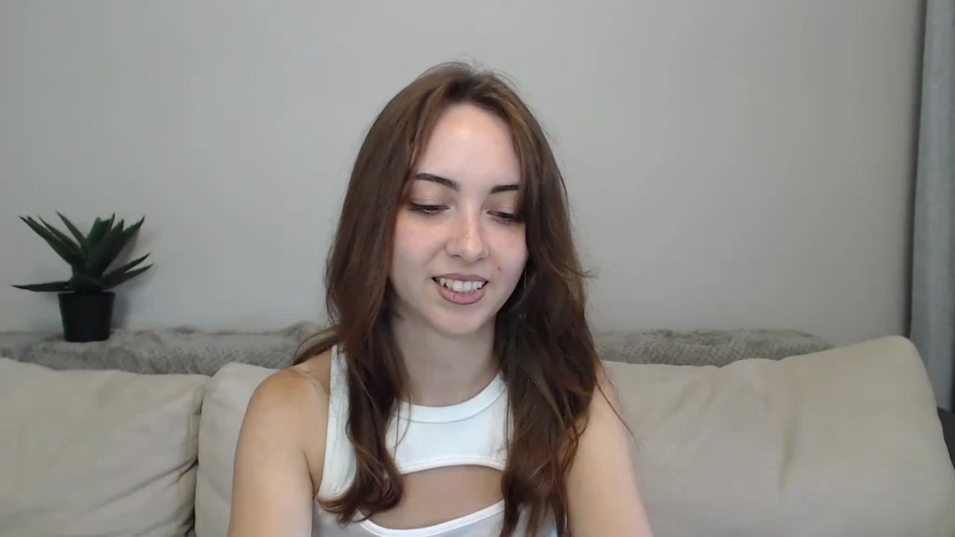 Gallery image thumbnail from BellaDream_m's myfreecams stream on, 07/05/2024, 07:15 image 6 of 20