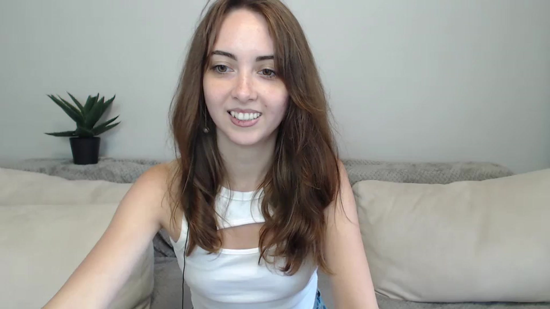 Gallery image thumbnail from BellaDream_m's myfreecams stream on, 07/05/2024, 08:23 image 14 of 20