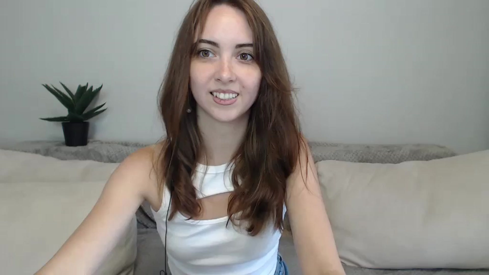 Gallery image thumbnail from BellaDream_m's myfreecams stream on, 07/05/2024, 08:23 image 15 of 20