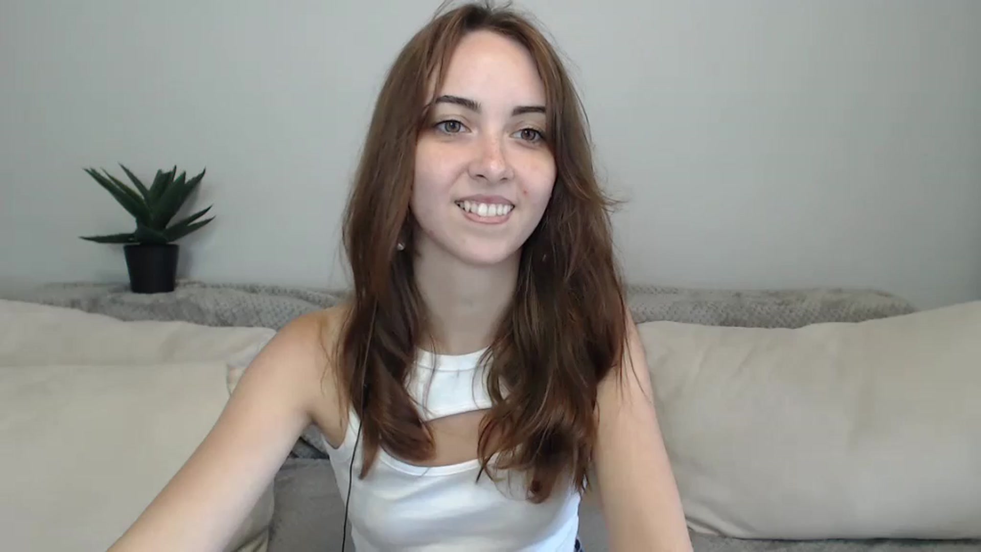 Gallery image thumbnail from BellaDream_m's myfreecams stream on, 07/05/2024, 08:23 image 17 of 20