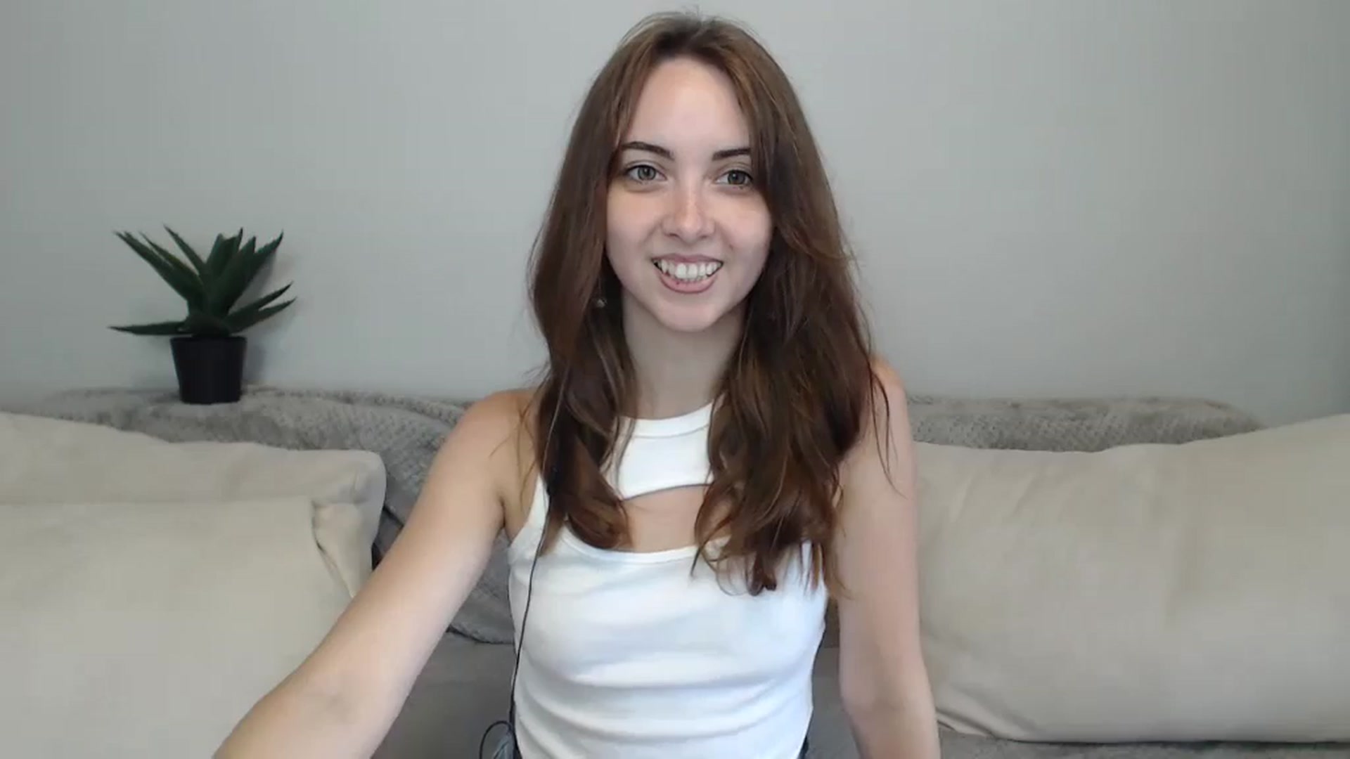 Gallery image thumbnail from BellaDream_m's myfreecams stream on, 07/05/2024, 08:23 image 19 of 20