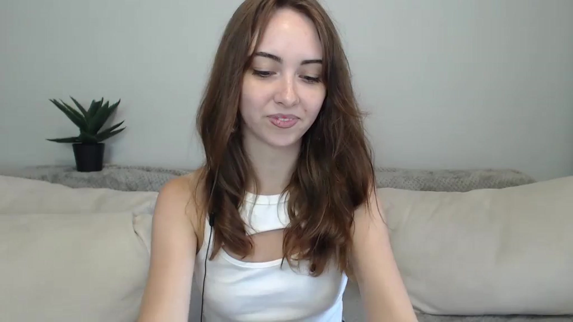 Gallery image thumbnail from BellaDream_m's myfreecams stream on, 07/05/2024, 08:23 image 16 of 20