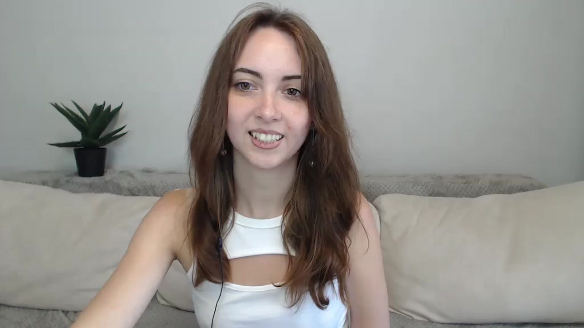 Gallery image thumbnail from BellaDream_m's myfreecams stream on, 07/05/2024, 08:23 image 10 of 20
