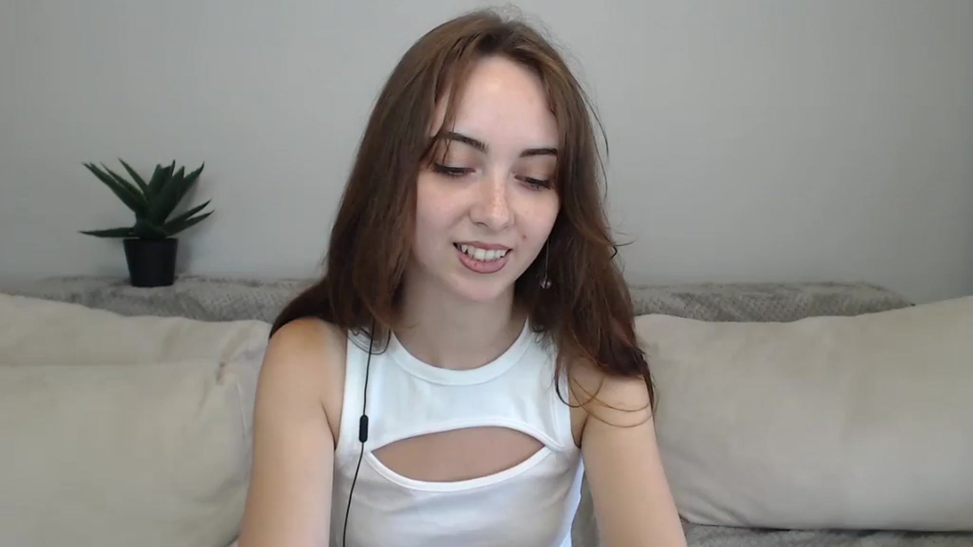 Gallery image thumbnail from BellaDream_m's myfreecams stream on, 07/05/2024, 09:53 image 11 of 20