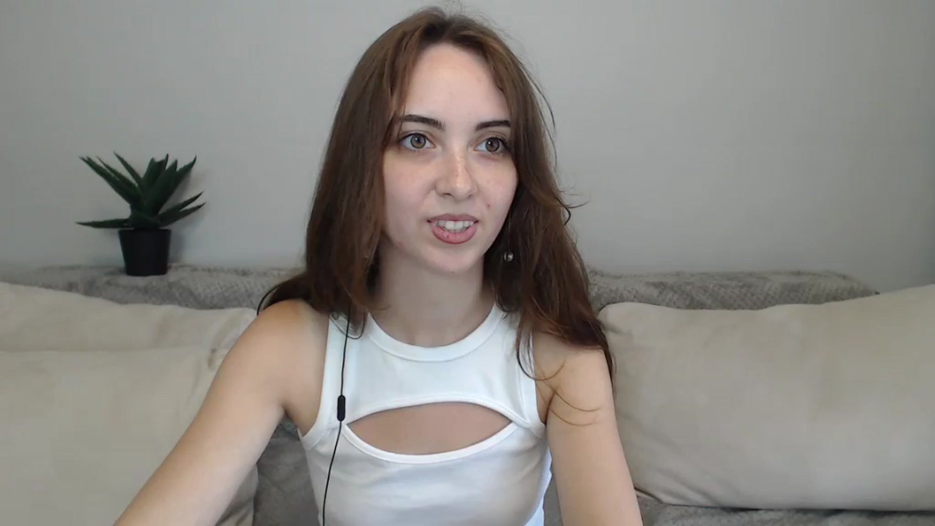 Gallery image thumbnail from BellaDream_m's myfreecams stream on, 07/05/2024, 09:53 image 12 of 20