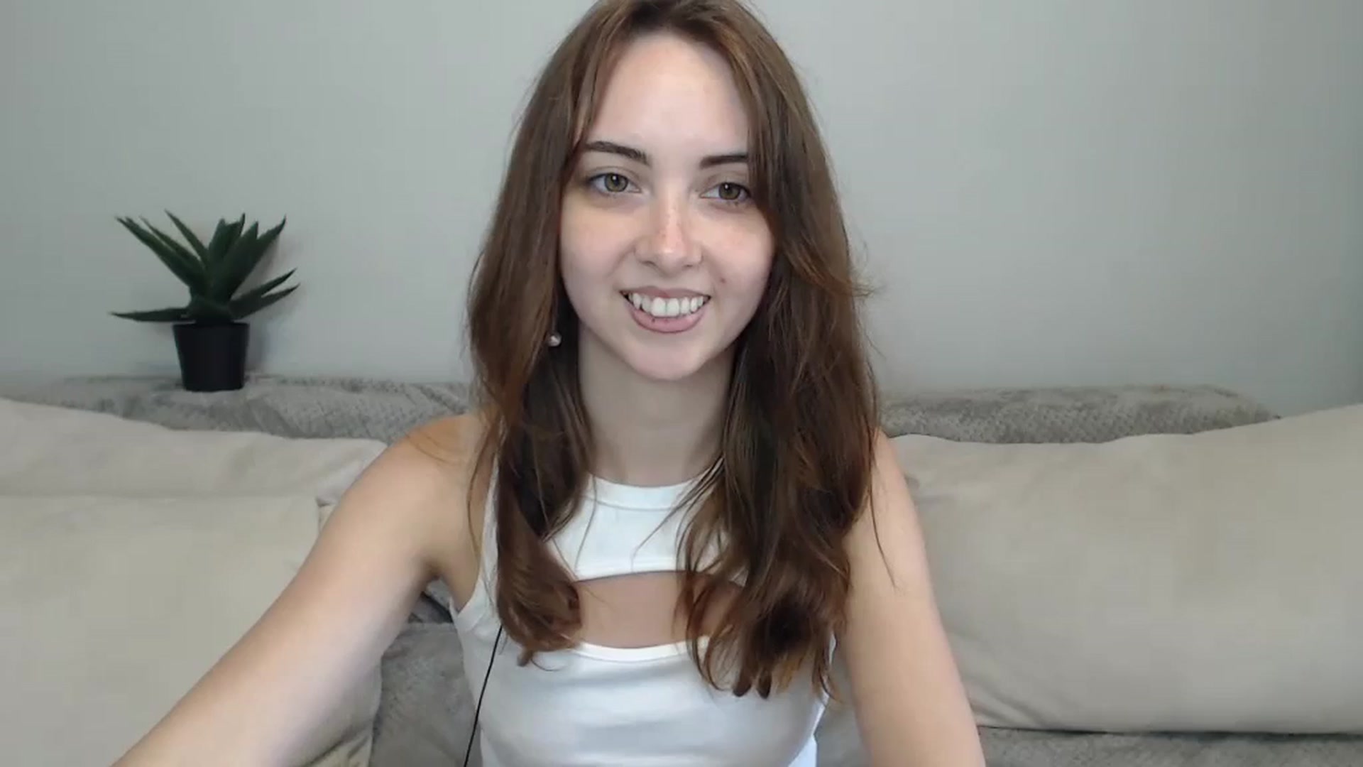 Gallery image thumbnail from BellaDream_m's myfreecams stream on, 07/05/2024, 09:53 image 2 of 20