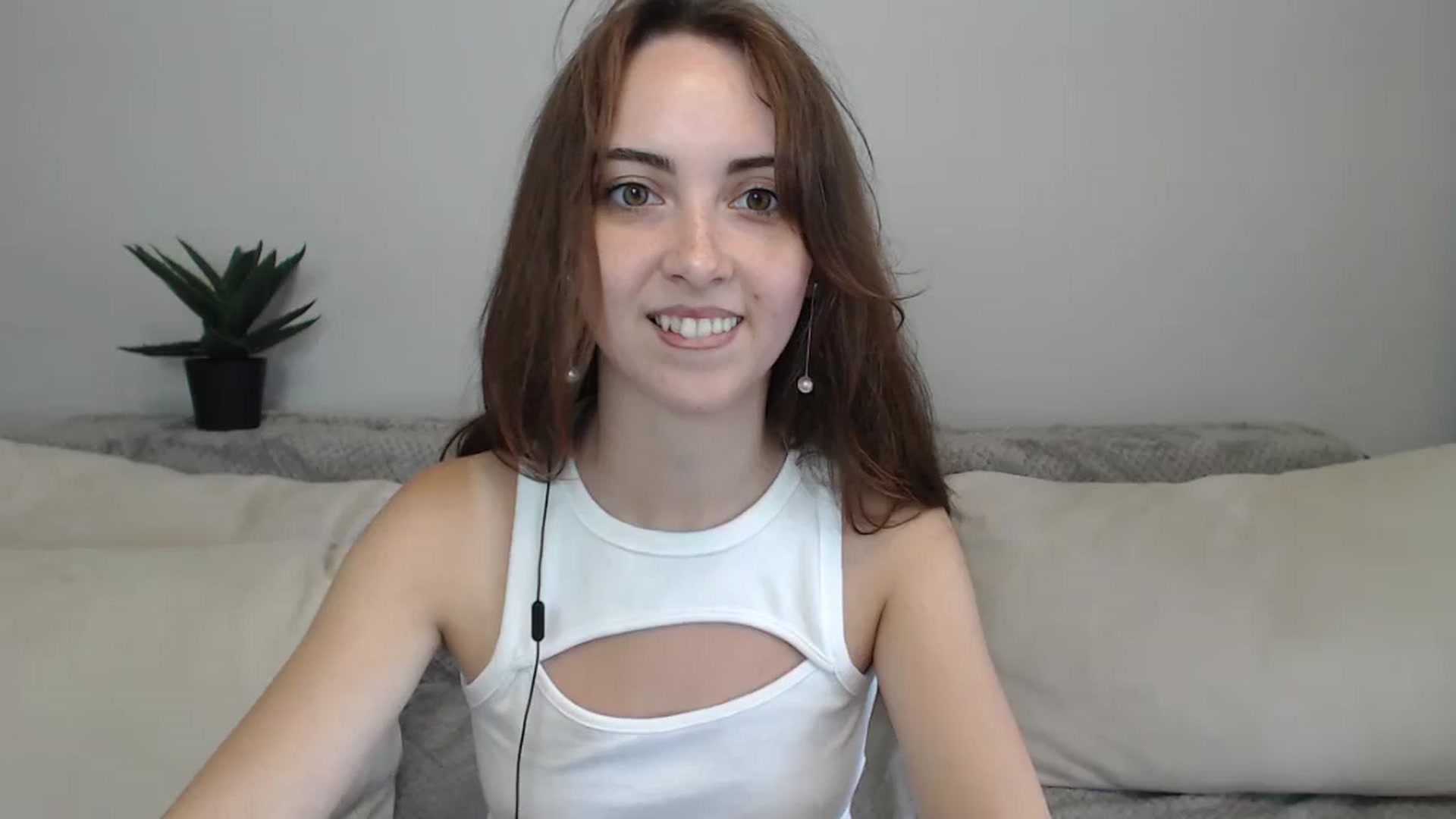 Gallery image thumbnail from BellaDream_m's myfreecams stream on, 07/05/2024, 09:53 image 9 of 20