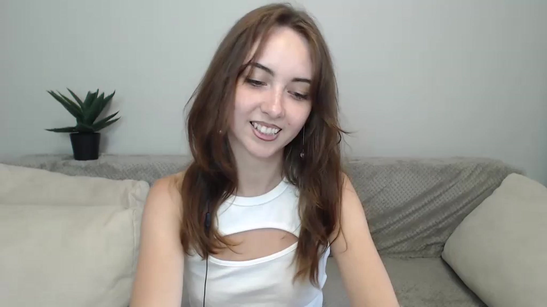 Gallery image thumbnail from BellaDream_m's myfreecams stream on, 07/05/2024, 11:01 image 6 of 20