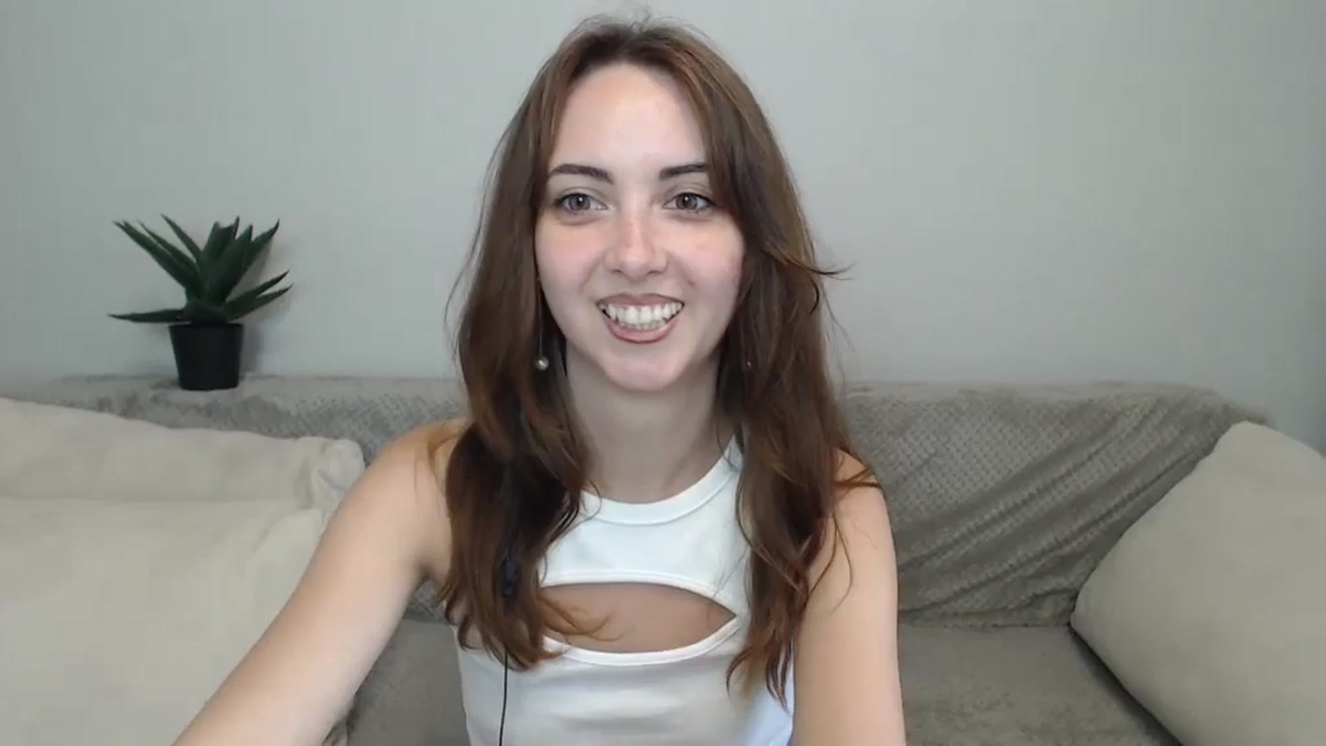 Gallery image thumbnail from BellaDream_m's myfreecams stream on, 07/05/2024, 11:01 image 11 of 20