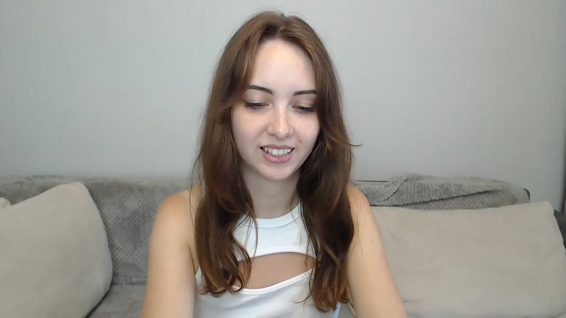 Gallery image thumbnail from BellaDream_m's myfreecams stream on, 07/06/2024, 11:11 image 3 of 20