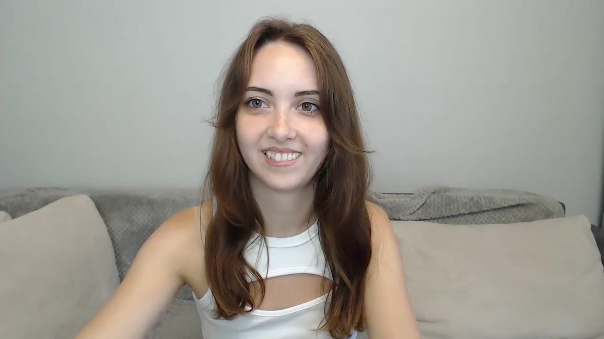Gallery image thumbnail from BellaDream_m's myfreecams stream on, 07/06/2024, 11:11 image 2 of 20