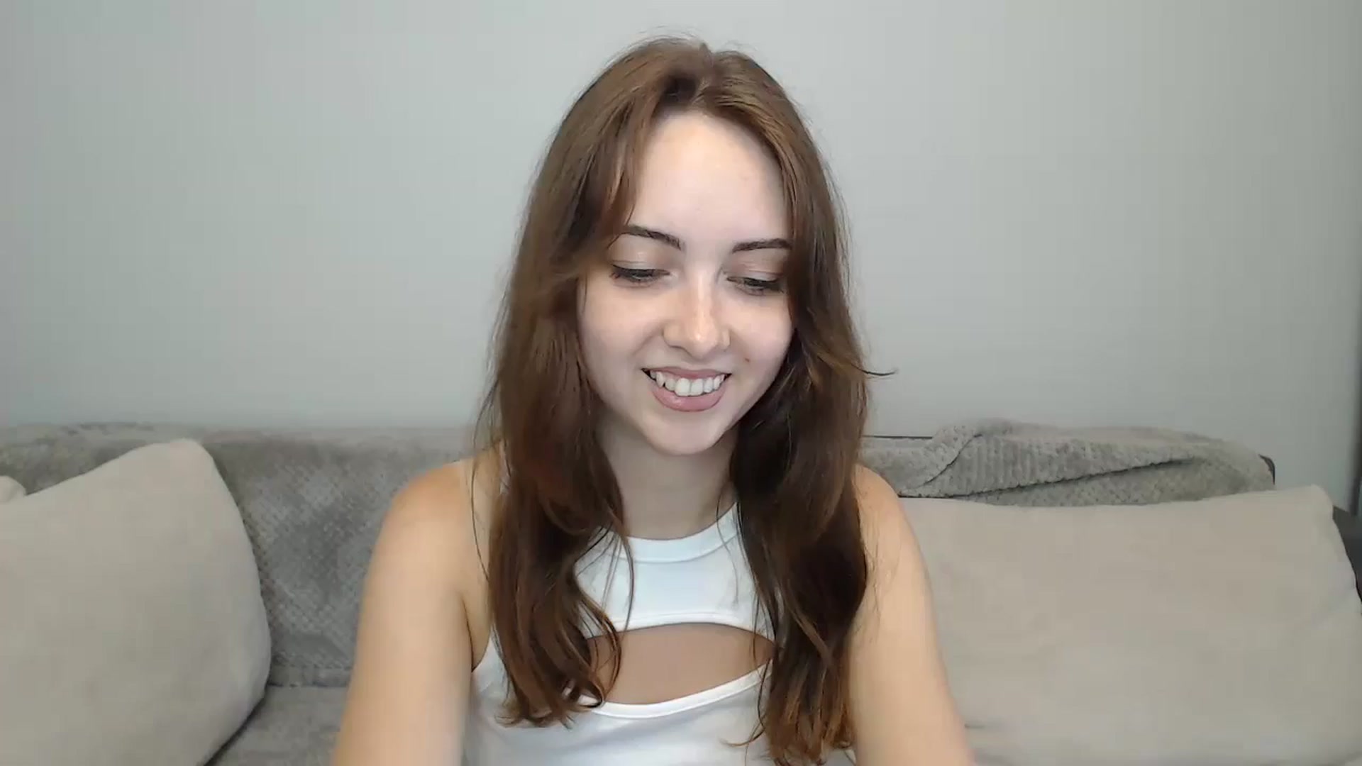 Gallery image thumbnail from BellaDream_m's myfreecams stream on, 07/06/2024, 11:11 image 1 of 20