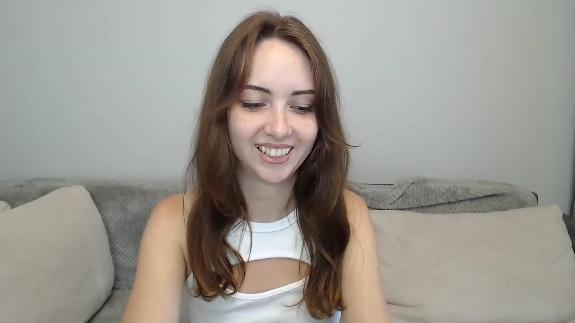 Gallery image thumbnail from BellaDream_m's myfreecams stream on, 07/06/2024, 11:11 image 4 of 20