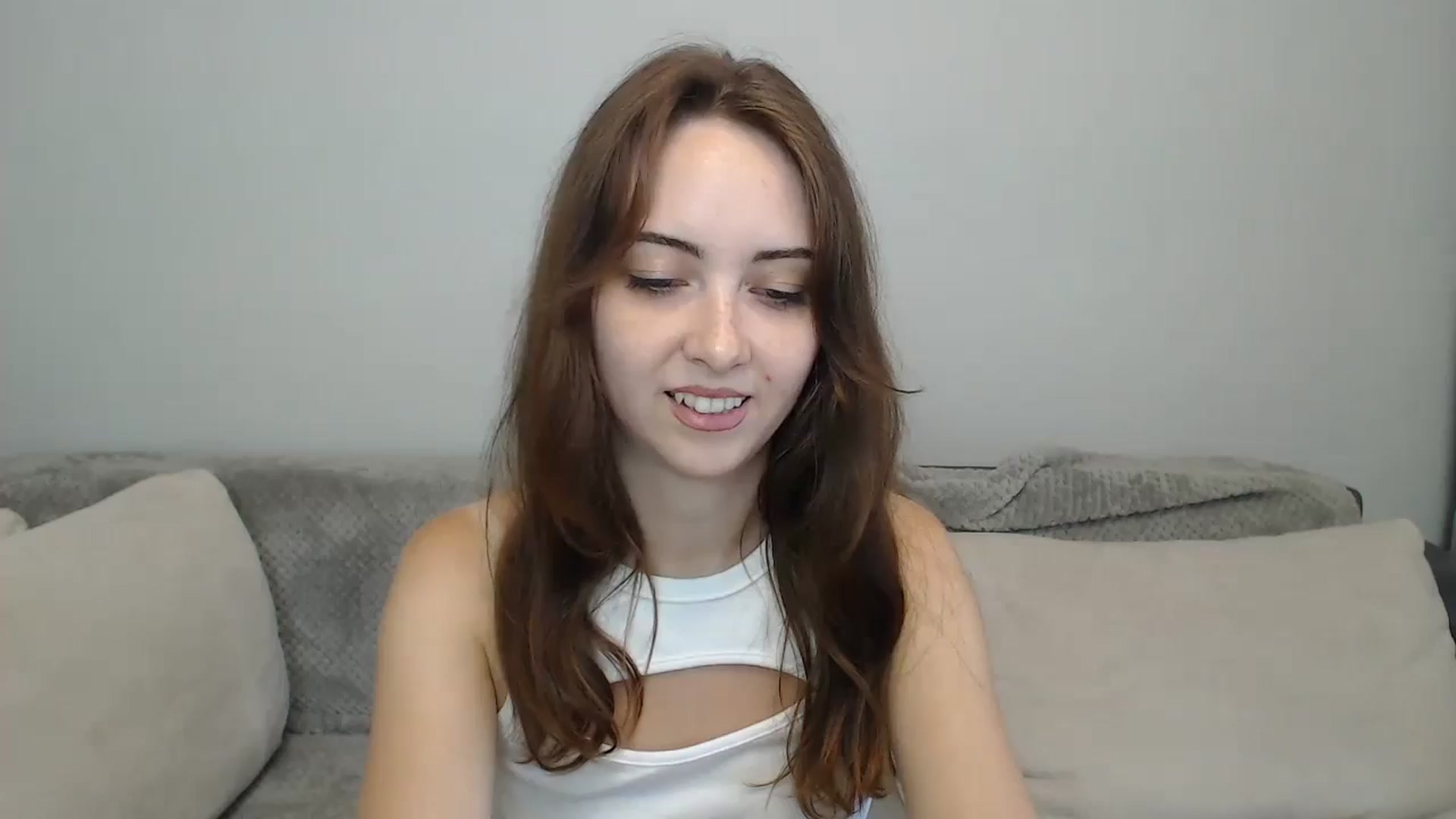 Gallery image thumbnail from BellaDream_m's myfreecams stream on, 07/06/2024, 11:11 image 5 of 20