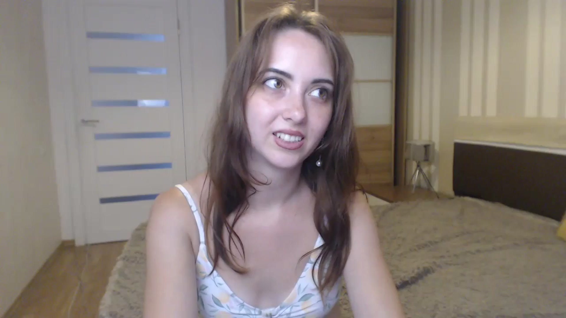 Gallery image thumbnail from BellaDream_m's myfreecams stream on, 07/08/2024, 11:05 image 16 of 20