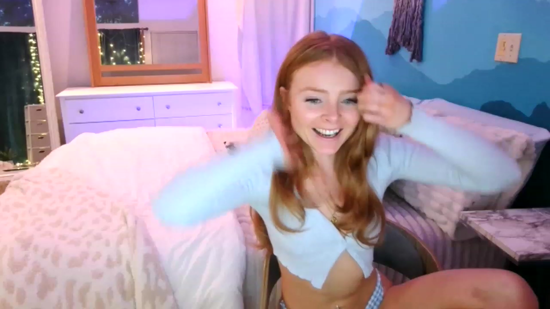 Gallery image thumbnail from BellaFreyaXo's myfreecams stream on, 12/01/2022, 01:00 image 15 of 20