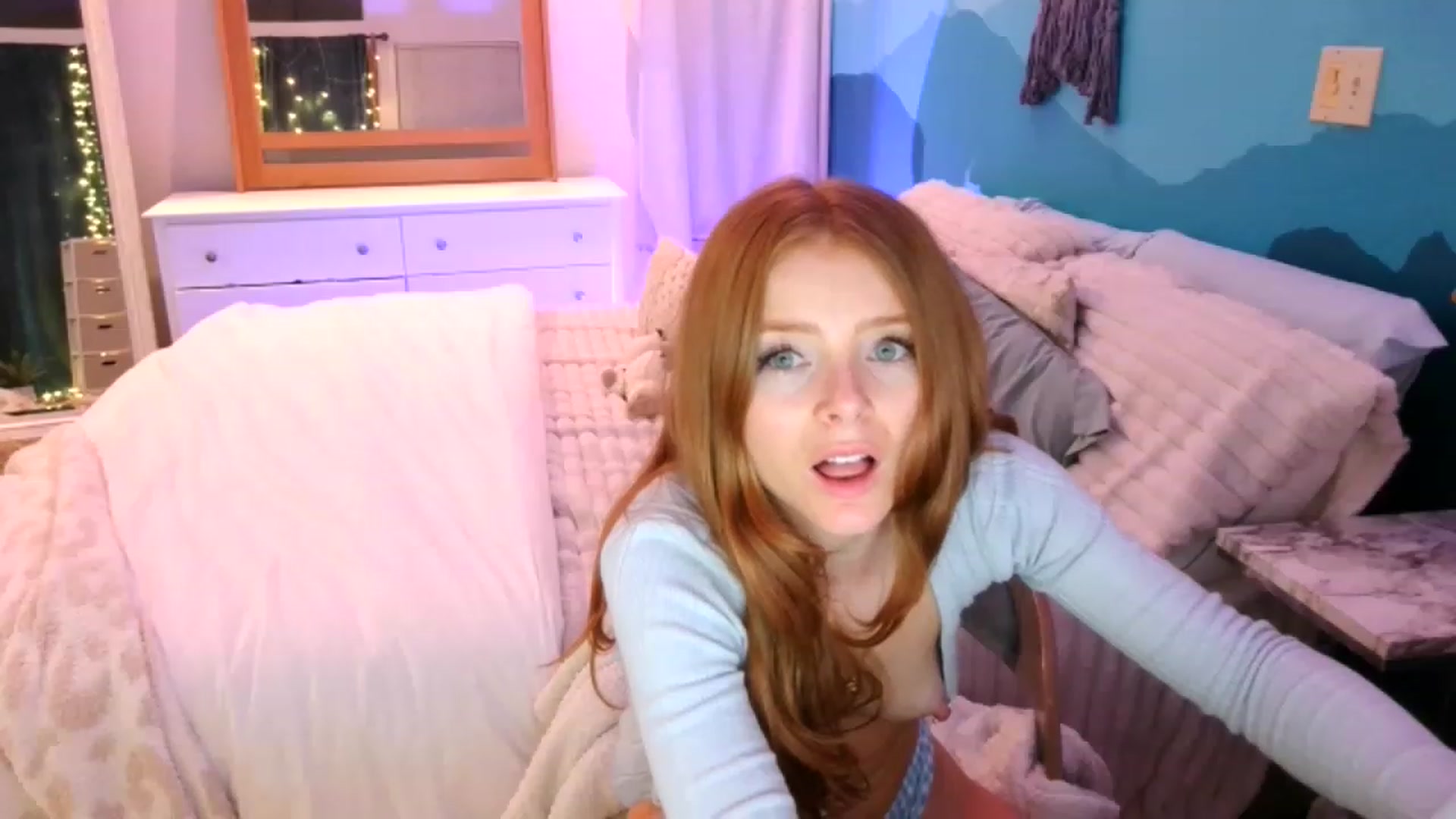 Gallery image thumbnail from BellaFreyaXo's myfreecams stream on, 12/01/2022, 09:50 image 10 of 20