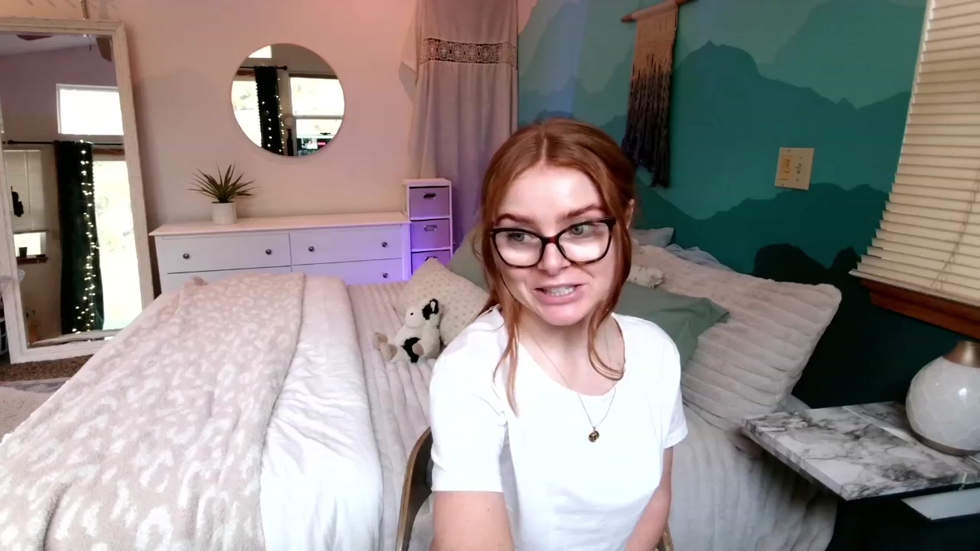Gallery image thumbnail from BellaFreyaXo's myfreecams stream on, 12/02/2022, 23:09 image 7 of 20