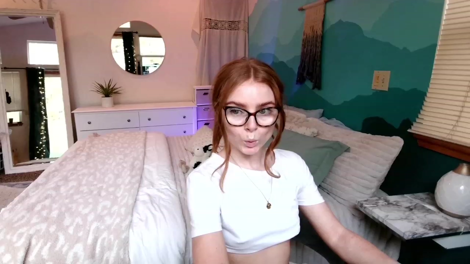 Gallery image thumbnail from BellaFreyaXo's myfreecams stream on, 12/02/2022, 23:09 image 18 of 20