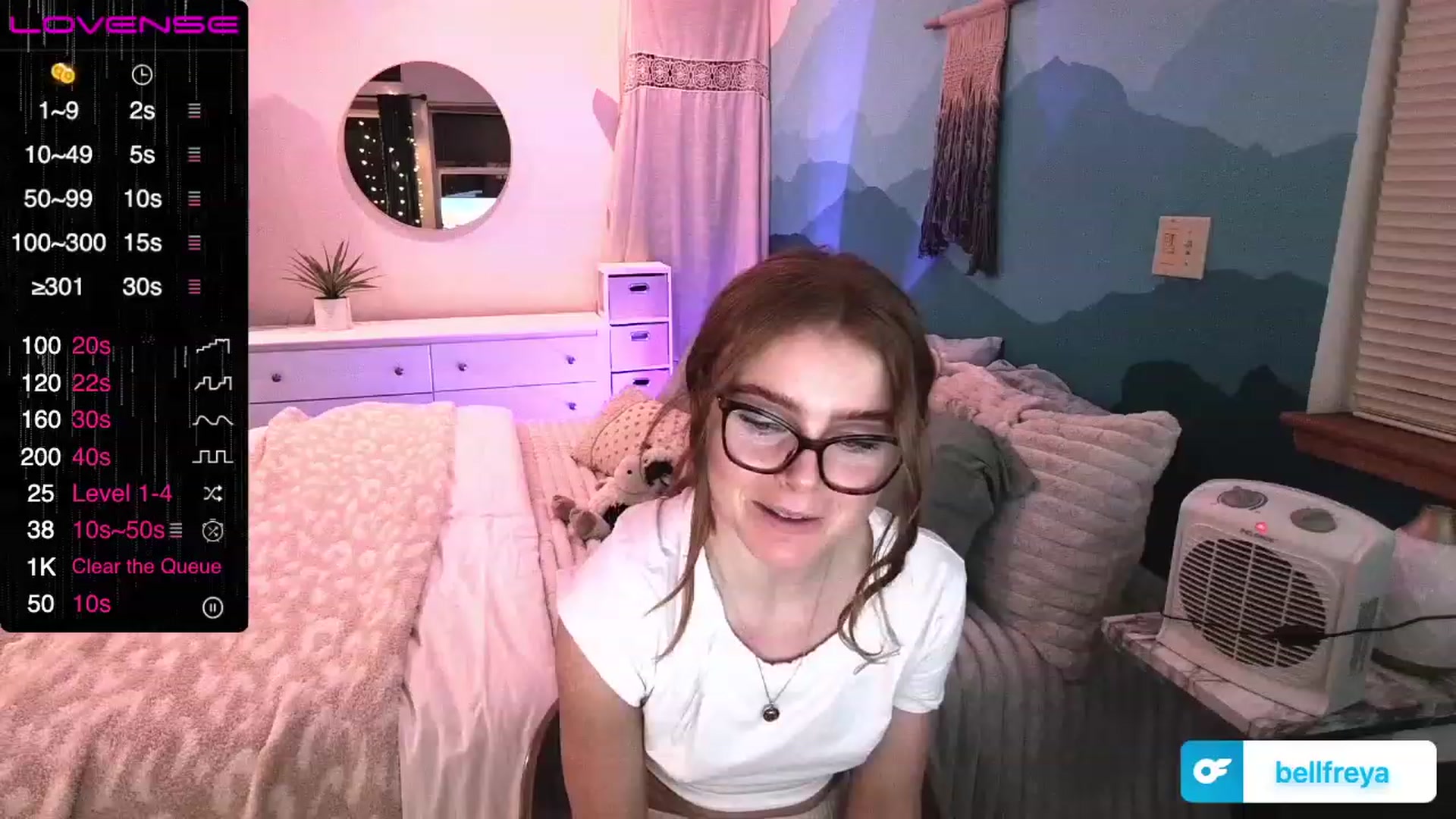 Gallery image thumbnail from BellaFreyaXo's myfreecams stream on, 12/03/2022, 01:46 image 6 of 20