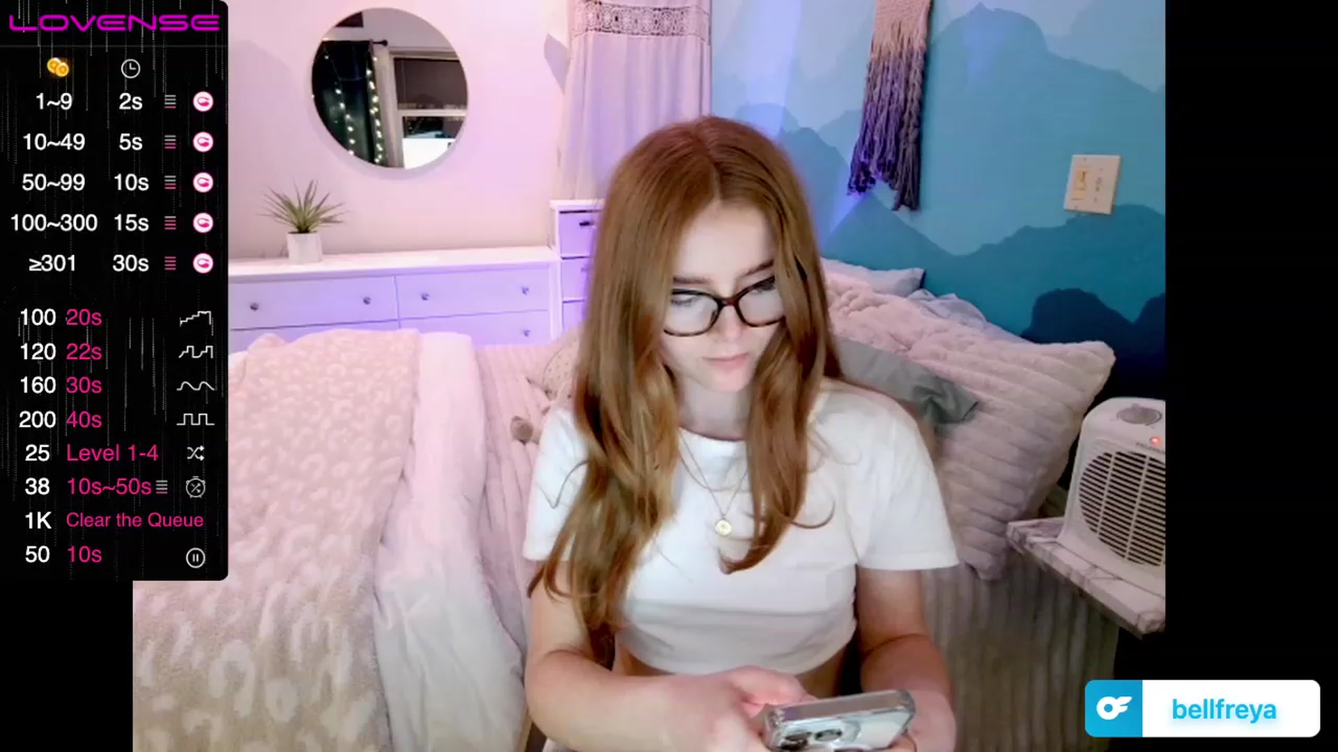 Gallery image thumbnail from BellaFreyaXo's myfreecams stream on, 12/03/2022, 02:33 image 3 of 20