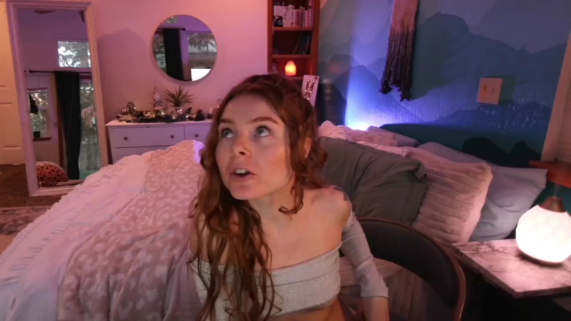 Gallery image thumbnail from BellaFreyaXo's myfreecams stream on, 12/06/2022, 01:01 image 5 of 20