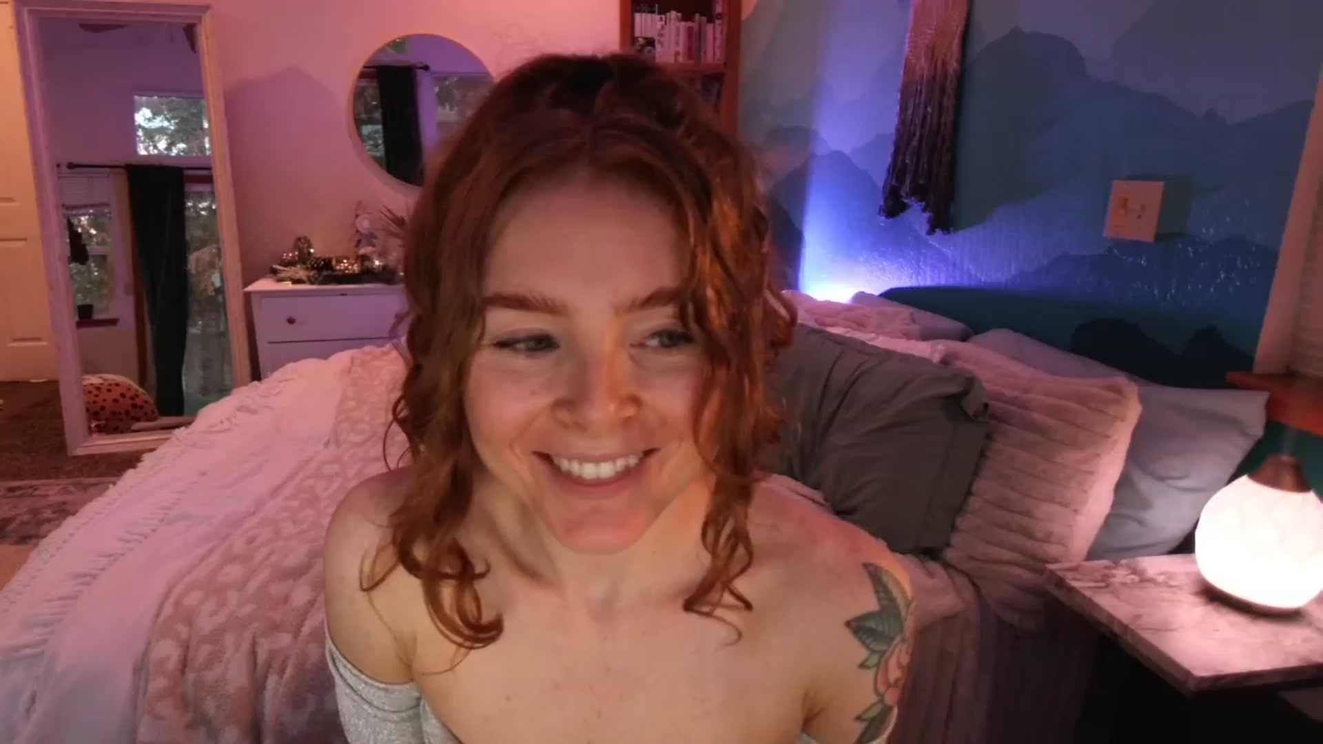 Gallery image thumbnail from BellaFreyaXo's myfreecams stream on, 12/06/2022, 01:01 image 8 of 20