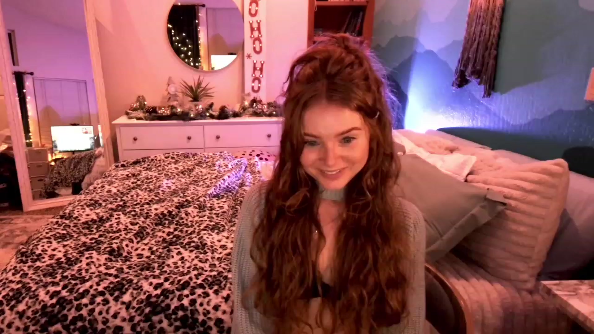 Gallery image thumbnail from BellaFreyaXo's myfreecams stream on, 12/07/2022, 04:25 image 3 of 20