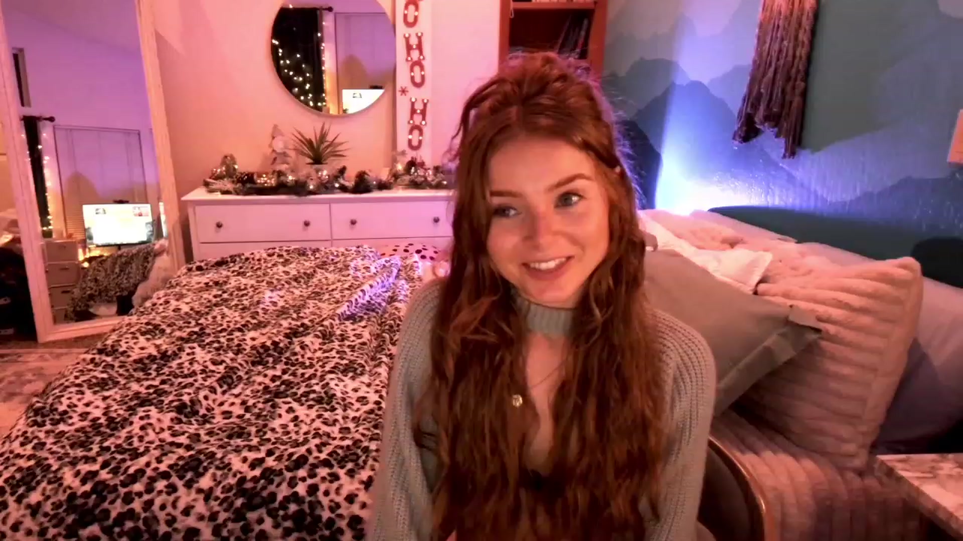 Gallery image thumbnail from BellaFreyaXo's myfreecams stream on, 12/07/2022, 04:25 image 1 of 20