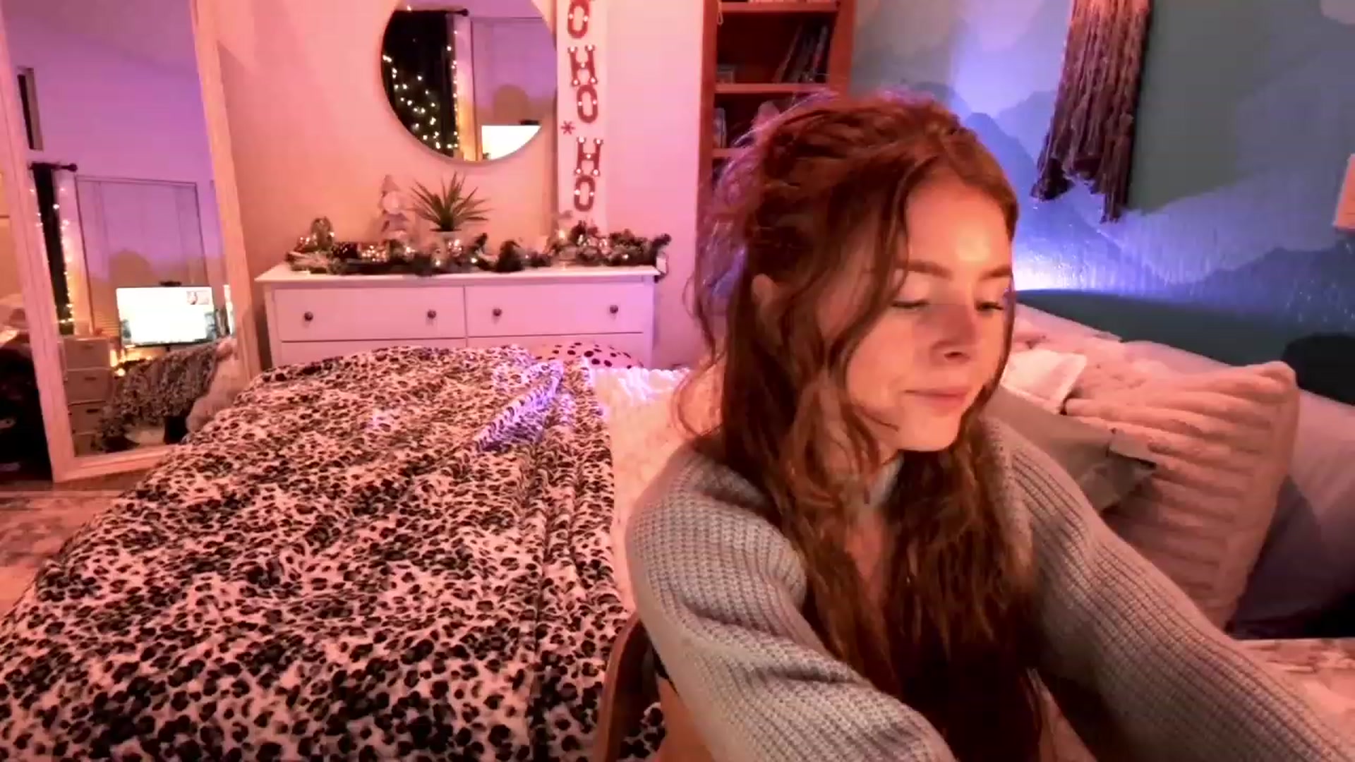 Gallery image thumbnail from BellaFreyaXo's myfreecams stream on, 12/07/2022, 04:25 image 2 of 20
