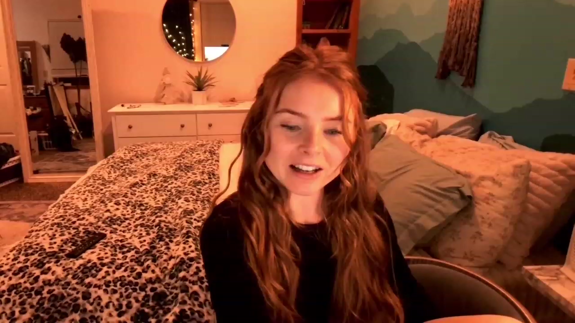 Gallery image thumbnail from BellaFreyaXo's myfreecams stream on, 12/10/2022, 02:07 image 3 of 20